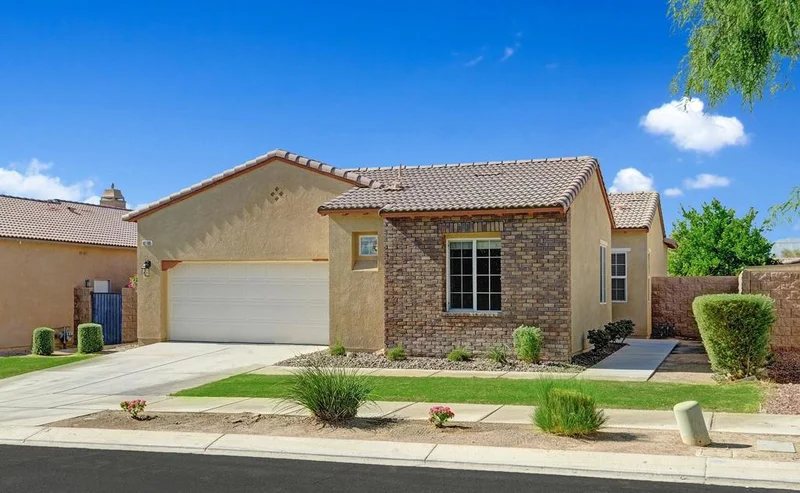 42705 Della, Indio, CA 92203