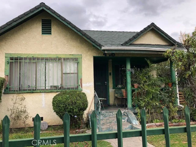 415 74th, Los Angeles, CA 90003