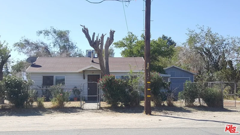 9006 Avenue R8, Littlerock, CA 93543