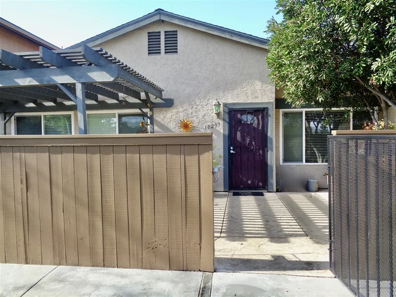 10299 Kerrigan St, Santee, CA 92071