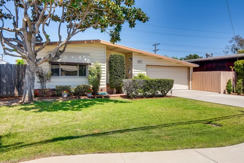 8514 Dallas St, La Mesa, CA 91942