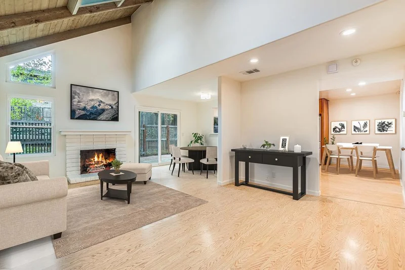 10097 Lamplighter, Cupertino, CA 95014