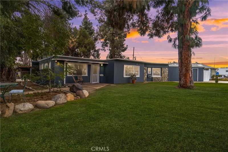 425 N San Antonio Avenue, Ontario, CA 91762