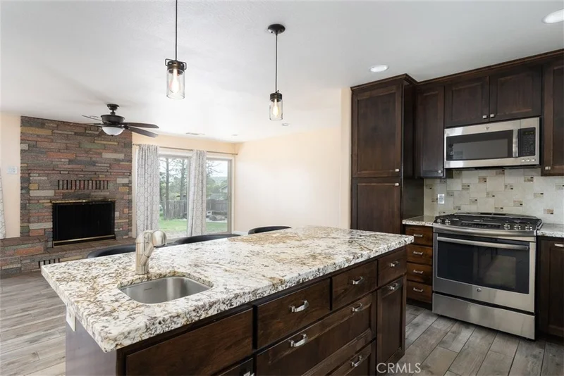 187 Greenbank, Oroville, CA 95966