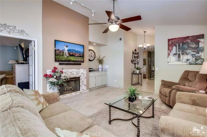 77710 Calle Las Brisas, Palm Desert, CA 92211