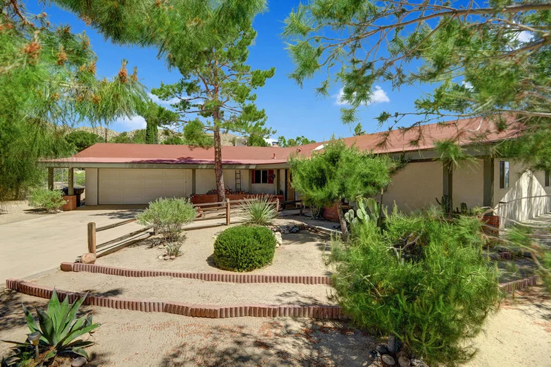 54940 Benecia, Yucca Valley, CA 92284