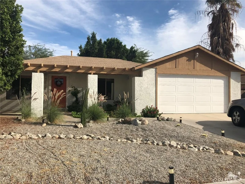 42920 Virginia, Palm Desert, CA 92211