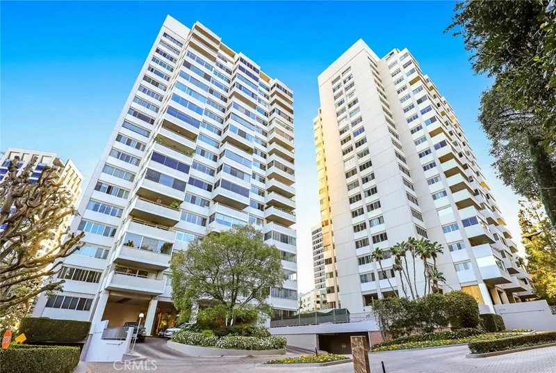 865 Comstock #15C, Los Angeles, CA 90024