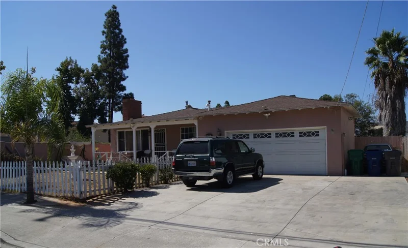 894 Mollison, El Cajon, CA 92020