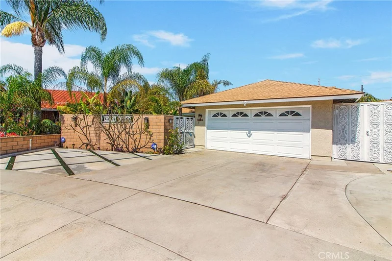 5201 Rhonda, Santa Ana, CA 92703