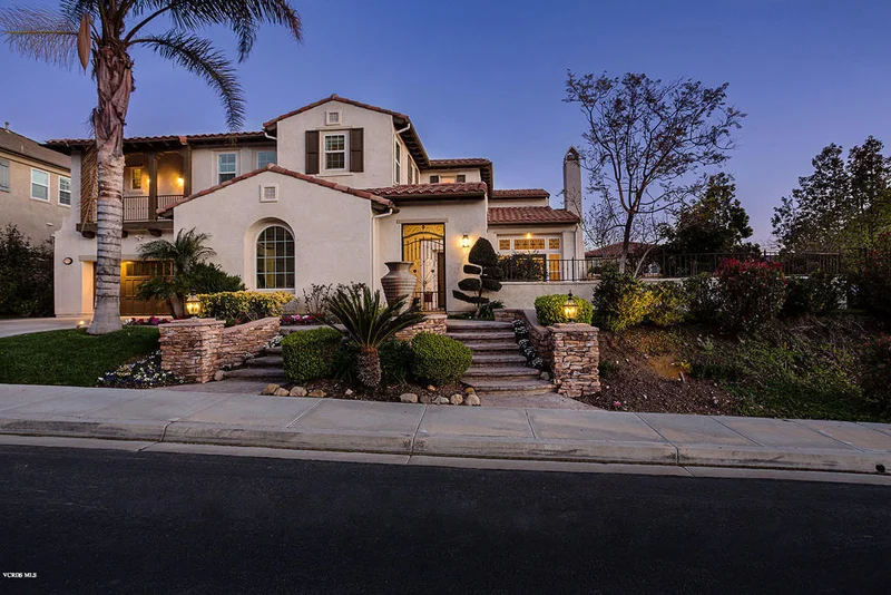 2734 Forest Grove, Simi Valley, CA 93065