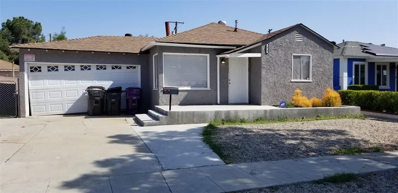1025 Silva St., Long Beach, CA 90807
