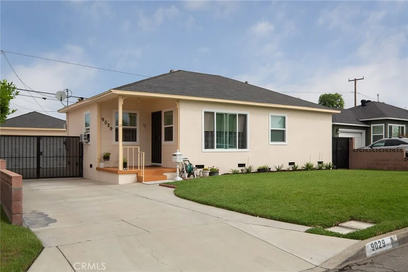 9029 Stoakes, Downey, CA 90240
