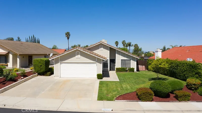 25267 Madrone, Murrieta, CA 92563