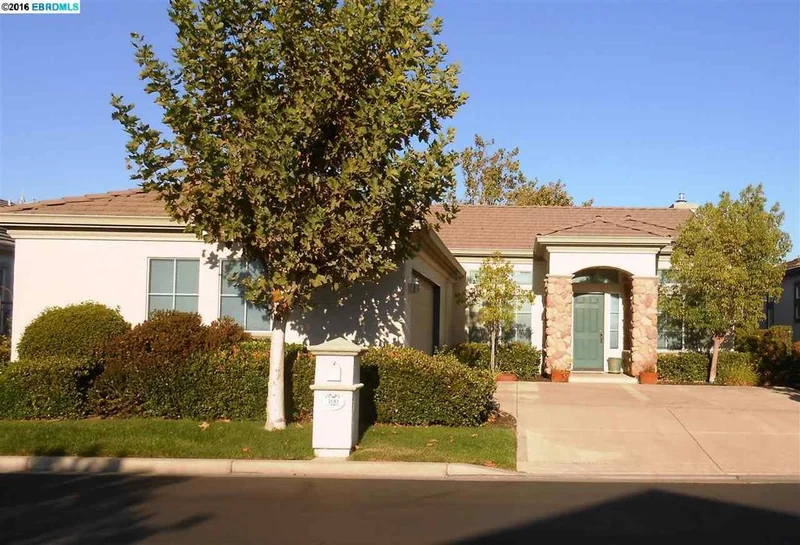 100 Winesap Dr, Brentwood, CA 94513