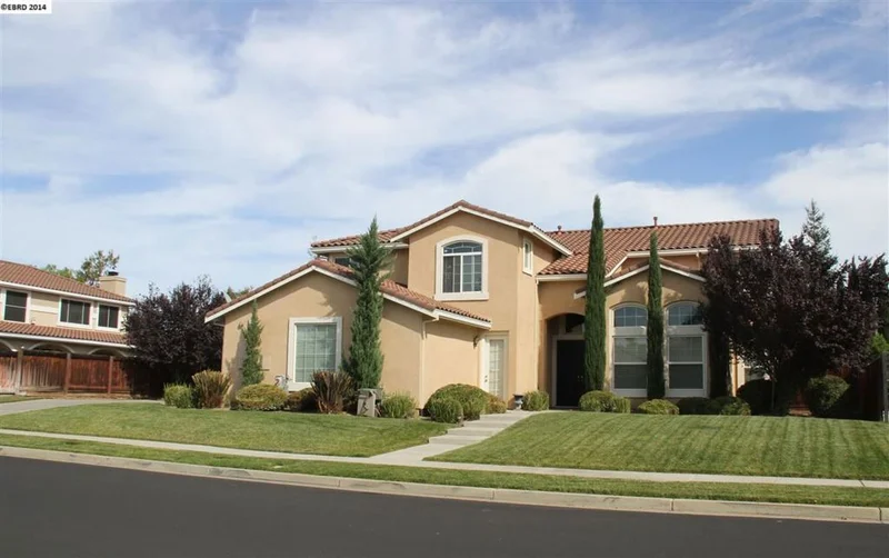 884 Portofino Dr., Brentwood, CA 94513