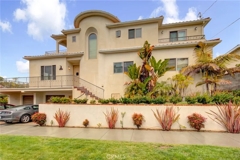 1011 Garnet, Redondo Beach, CA 90277