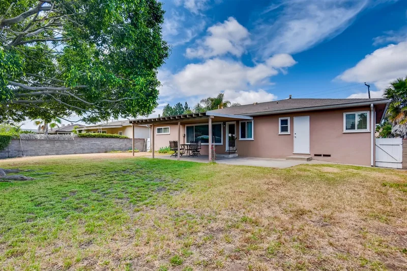 5153 68th St, San Diego, CA 92115