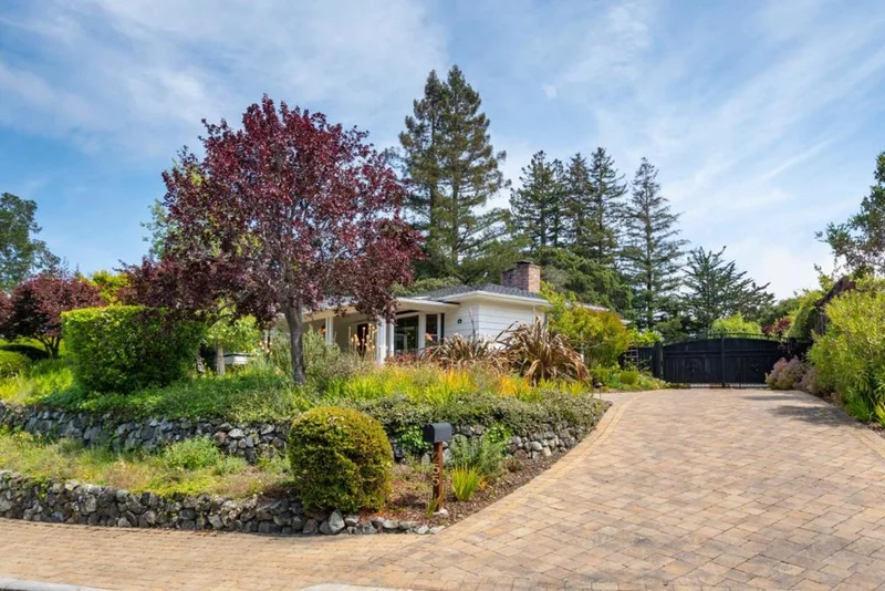 255 Ridgeway, Hillsborough, CA 94010