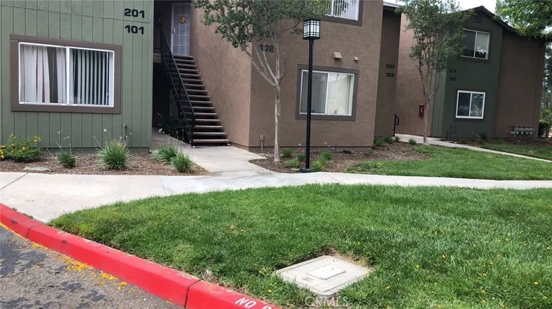 2588 Avenida Del #J102, Corona, CA 92882