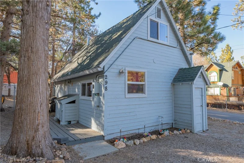 298 Holmes, Sugar Loaf, CA 92386