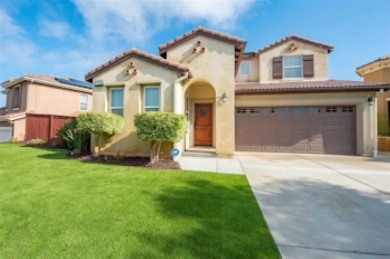 10252 Oak Spur Way, Escondido, CA 92026