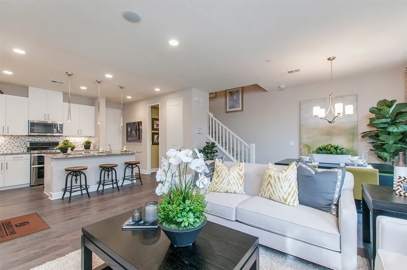 1127 Via Lucero 306, Oceanside, CA 92056