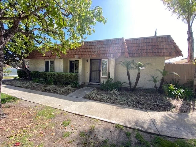 2713 Via Roberto, Carlsbad, CA 92010