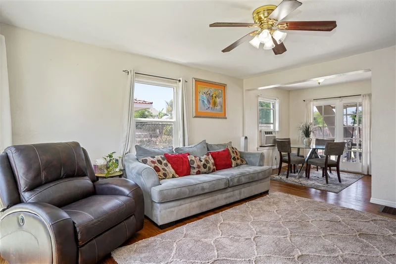 5582 Roswell St, San Diego, CA 92114