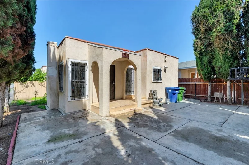 1249 Muirfield, Los Angeles, CA 90019