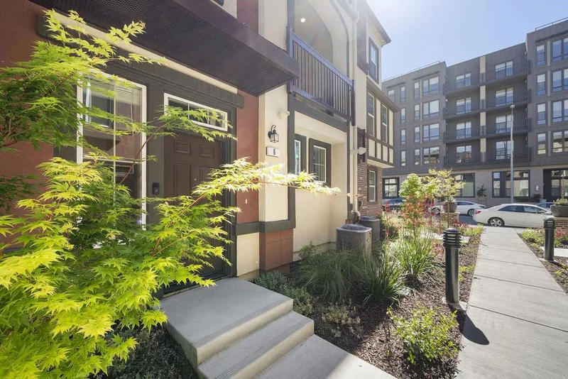 1013 Onofrio #6, San Jose, CA 95131