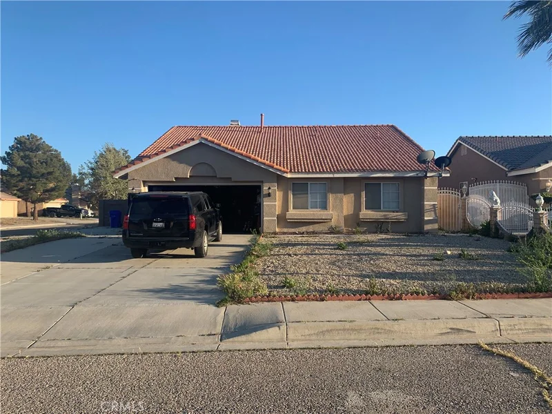 11763 Portola, Adelanto, CA 92301