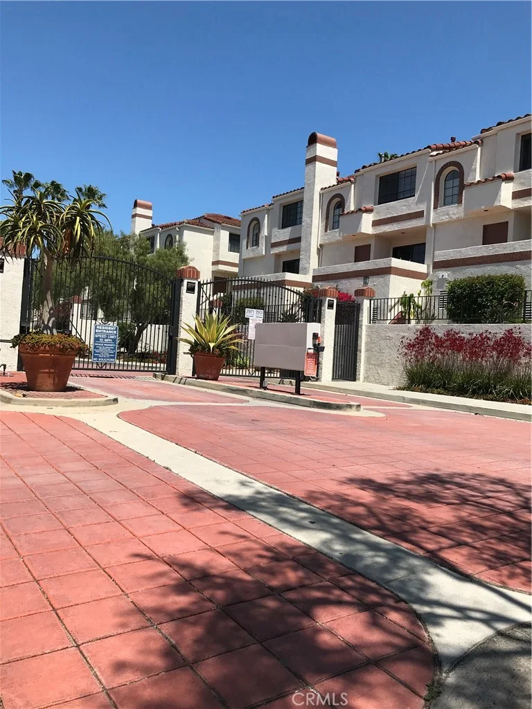 2971 Plaza Del Amo #233, Torrance, CA 90503
