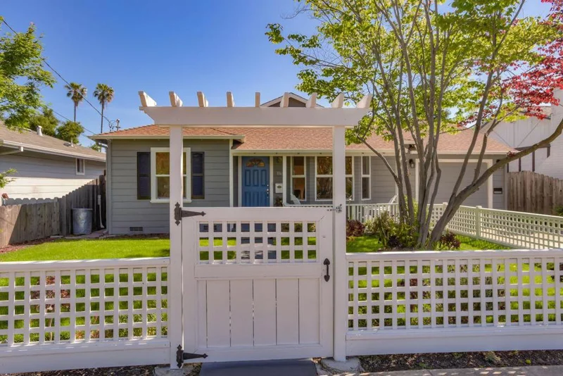1169 Fairview, Redwood City, CA 94061