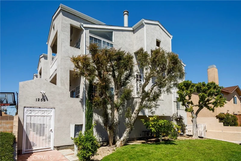1255 168th #A, Gardena, CA 90247