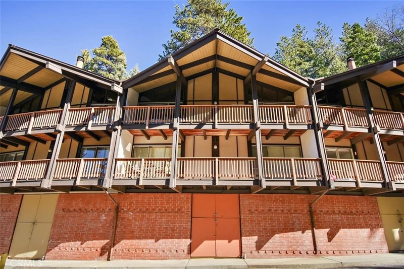 872 Sierra Vista #21, Twin Peaks, CA 92391