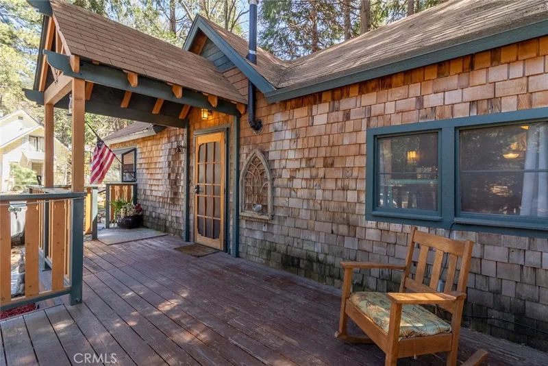 456 Pyramid, Crestline, CA 92325