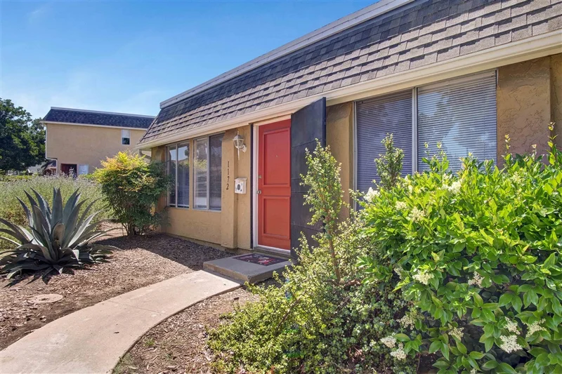 1172 Madera Ln, Vista, CA 92084