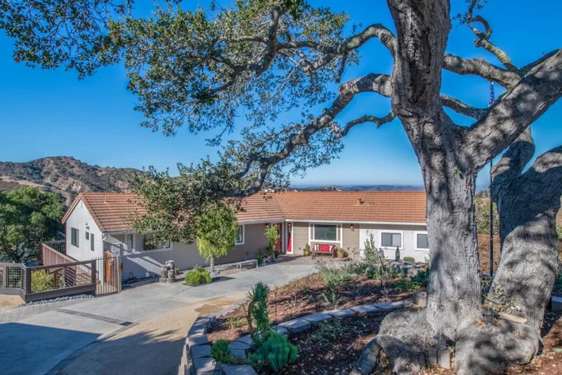225 San Benancio, Salinas, CA 93908