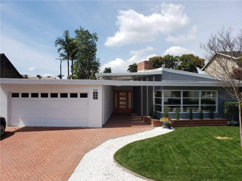19 La Linda, Long Beach, CA 90807
