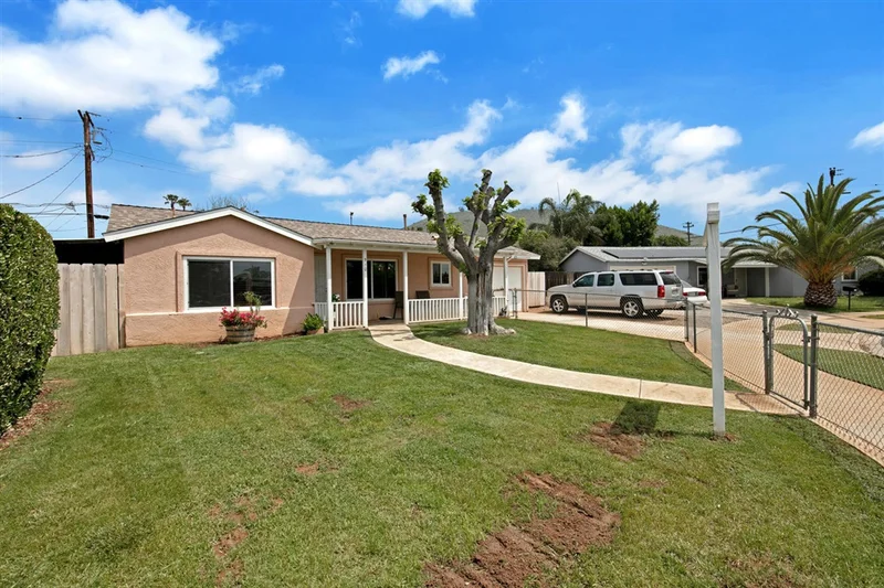 910 Adele, El Cajon, CA 92021
