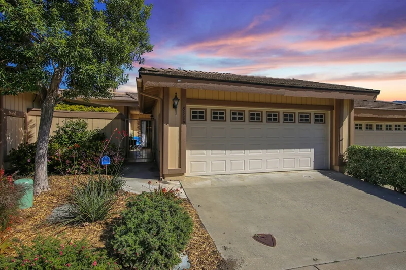 8559 Circle R Valley Ln, Escondido, CA 92026