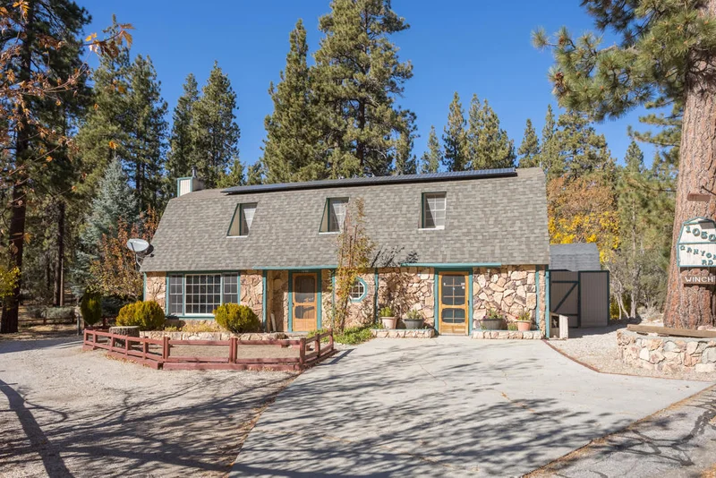 1050 Canyon, Fawnskin, CA 92333