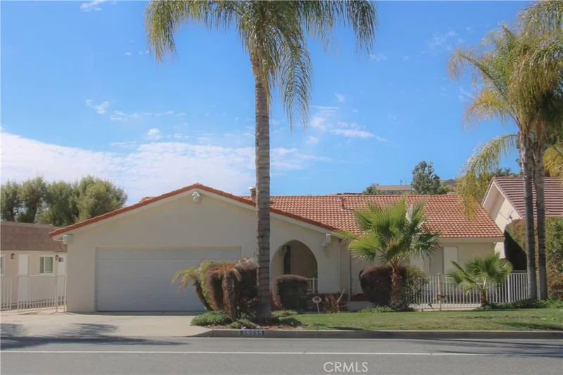 29333 Vacation, Canyon Lake, CA 92587