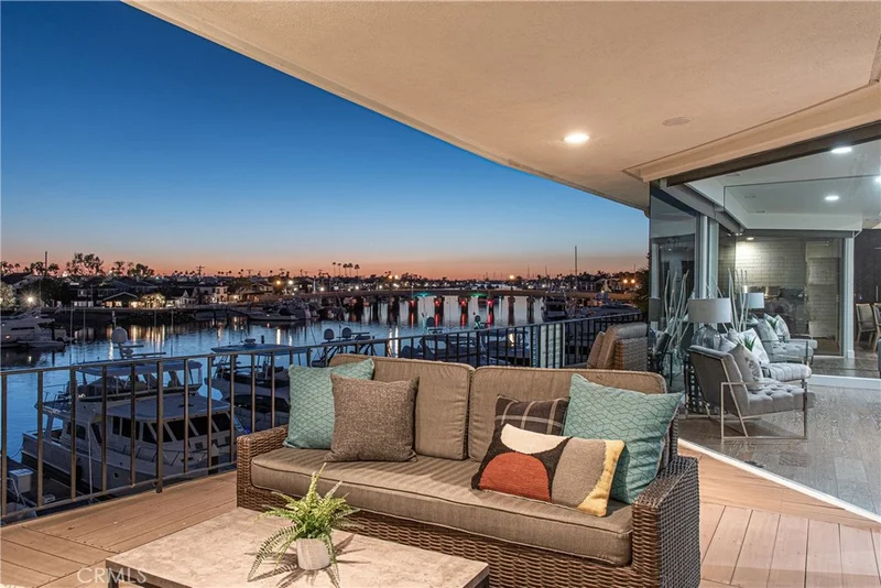 1241 Bayside #209, Corona Del Mar, CA 92625