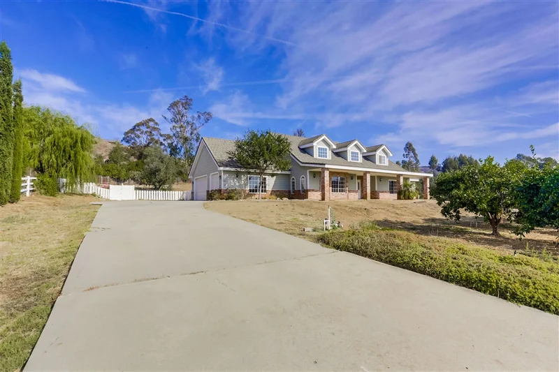 1021 Capra Way, Fallbrook, CA 92028