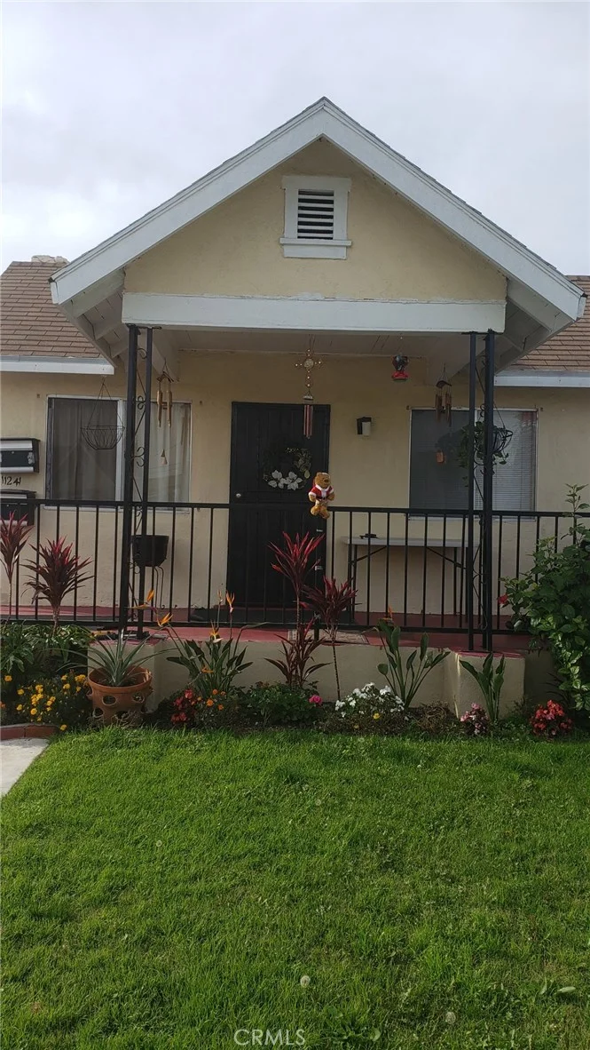 11241 Berendo, Los Angeles, CA 90044