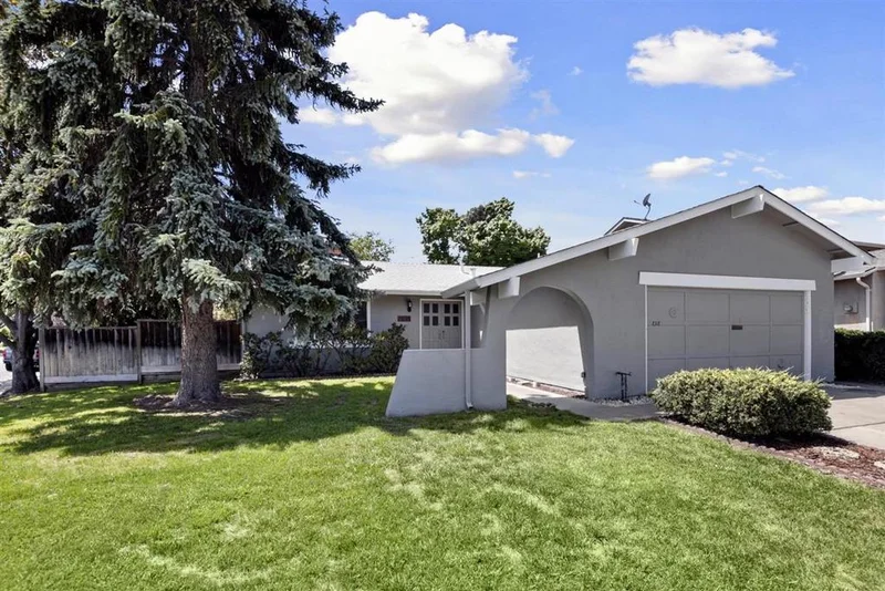 898 Azalea, Sunnyvale, CA 94086