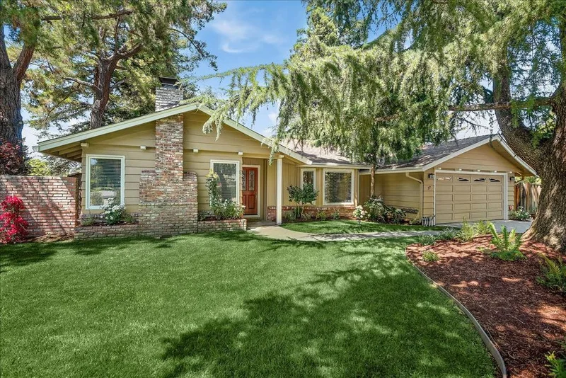 27 Sevilla, Los Altos, CA 94022