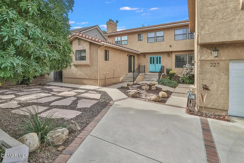 227 Acacia, Newbury Park, CA 91320